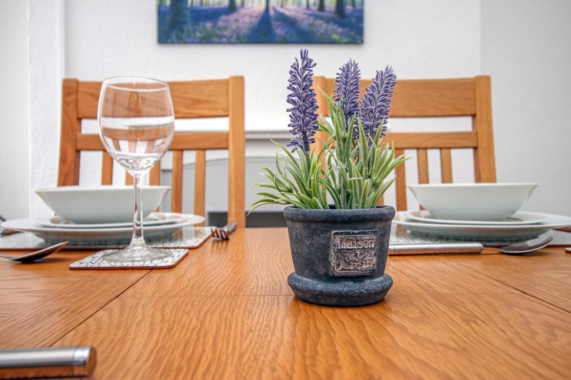 Norton Terrace Charming Home In The Beautiful Afan Forest By Staystaycations พอร์ตทัลบอต ภายนอก รูปภาพ